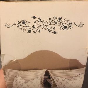 Floral design self adhesive wall decals